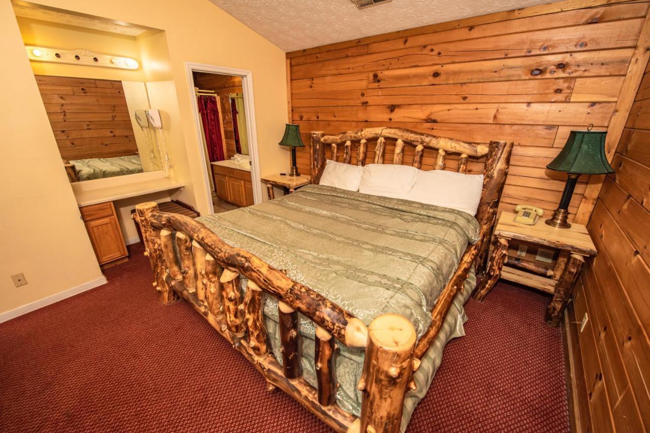 Cabin Close To Parkway Rd With River View Pigeon Forge Dış mekan fotoğraf