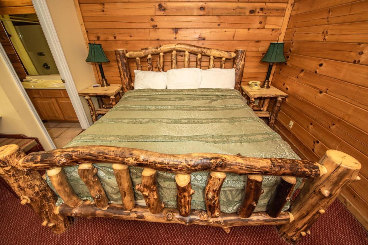 Cabin Close To Parkway Rd With River View Pigeon Forge Dış mekan fotoğraf