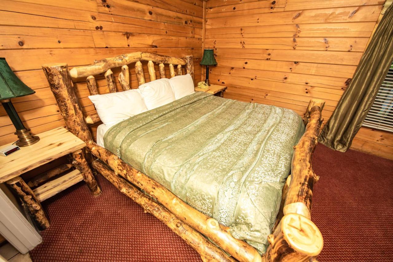 Cabin Close To Parkway Rd With River View Pigeon Forge Dış mekan fotoğraf