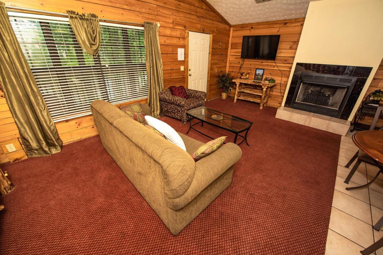 Cabin Close To Parkway Rd With River View Pigeon Forge Dış mekan fotoğraf